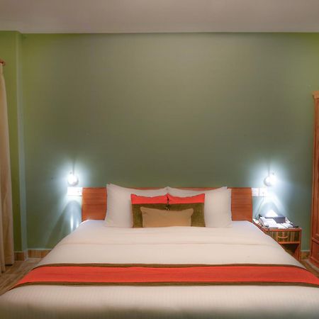 Hotel Raniban Arcade Pokhara Bagian luar foto