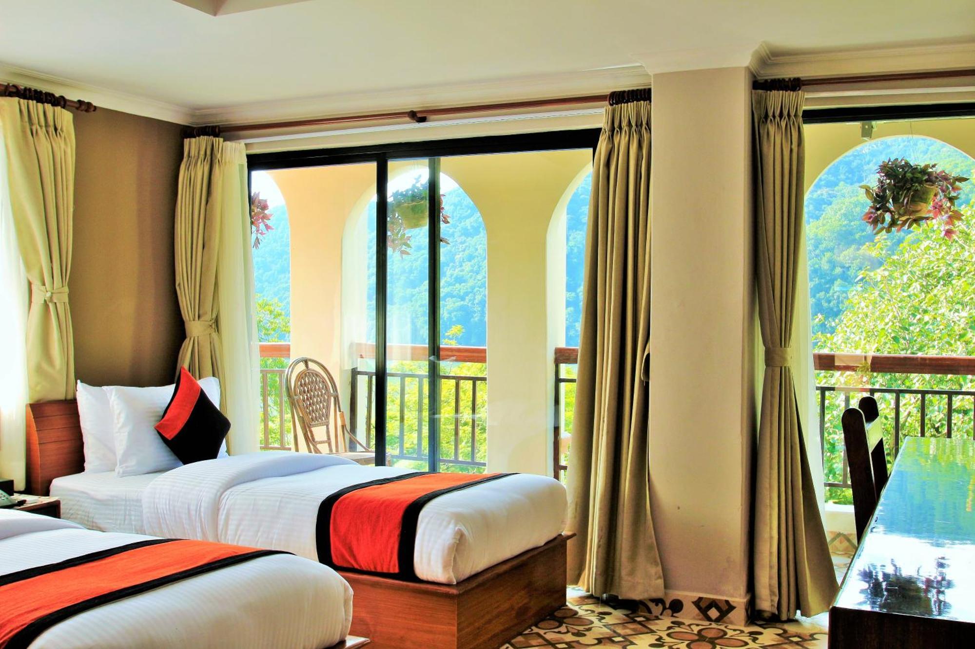Hotel Raniban Arcade Pokhara Bagian luar foto