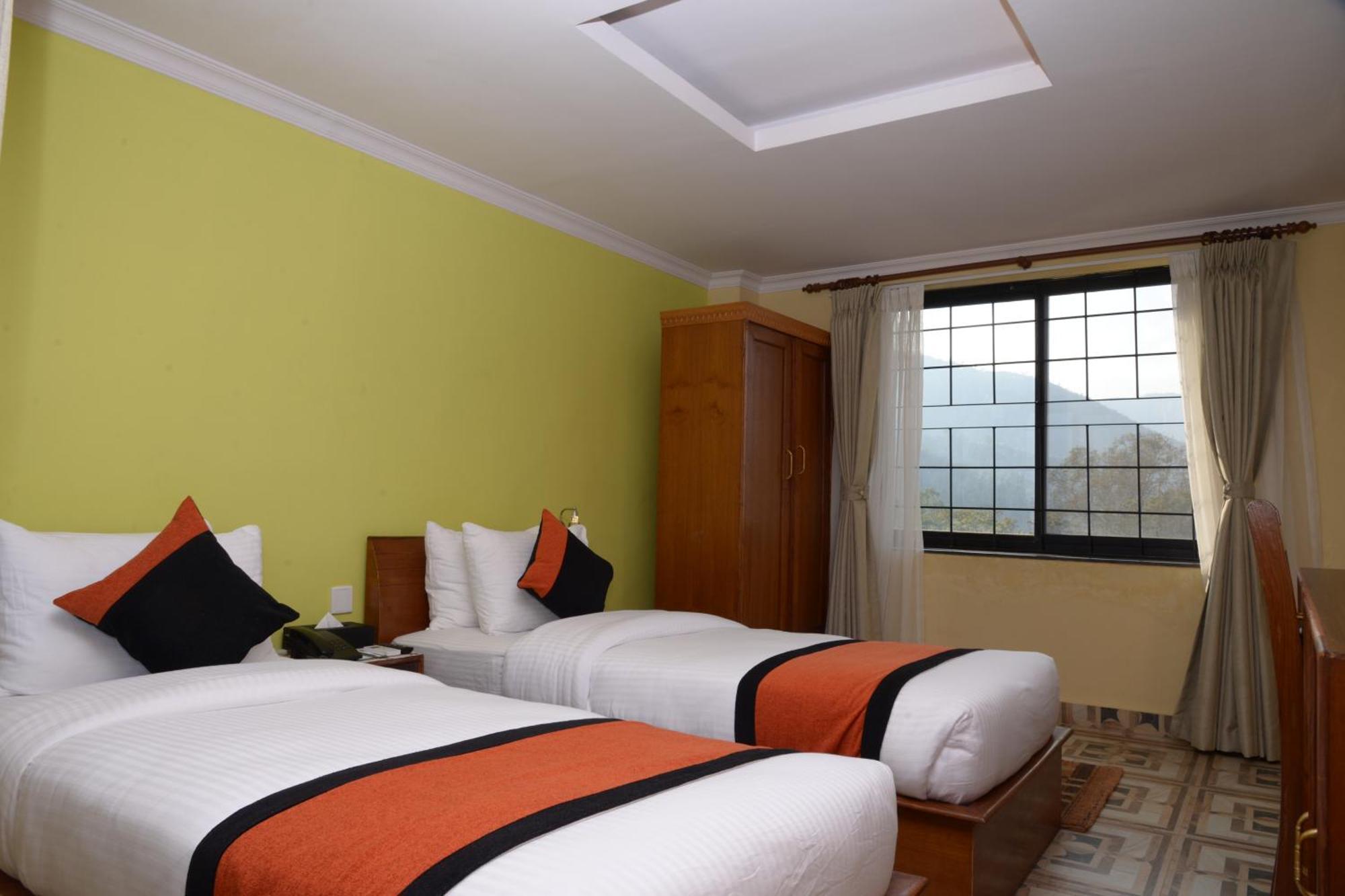 Hotel Raniban Arcade Pokhara Bagian luar foto
