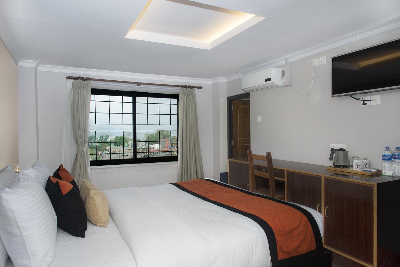 Hotel Raniban Arcade Pokhara Bagian luar foto