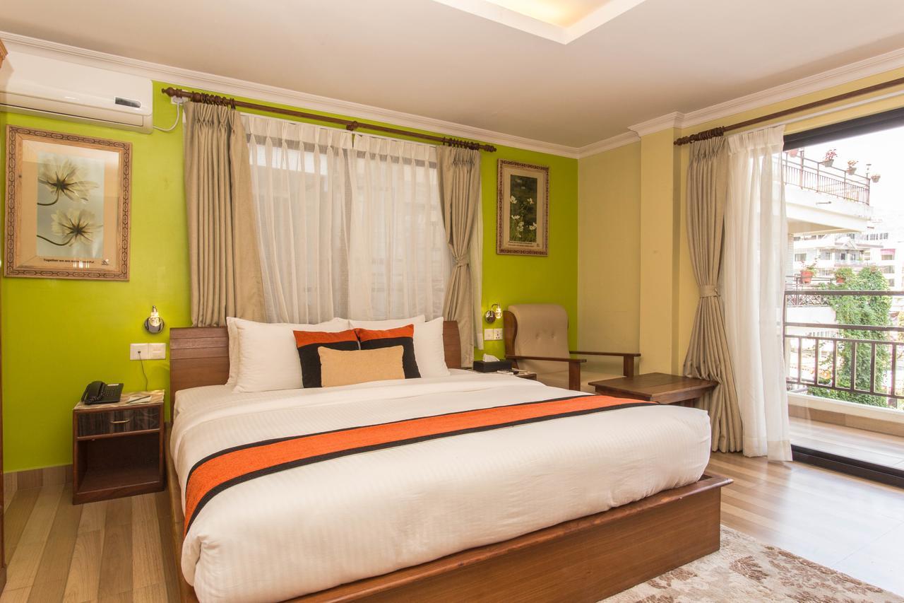 Hotel Raniban Arcade Pokhara Bagian luar foto