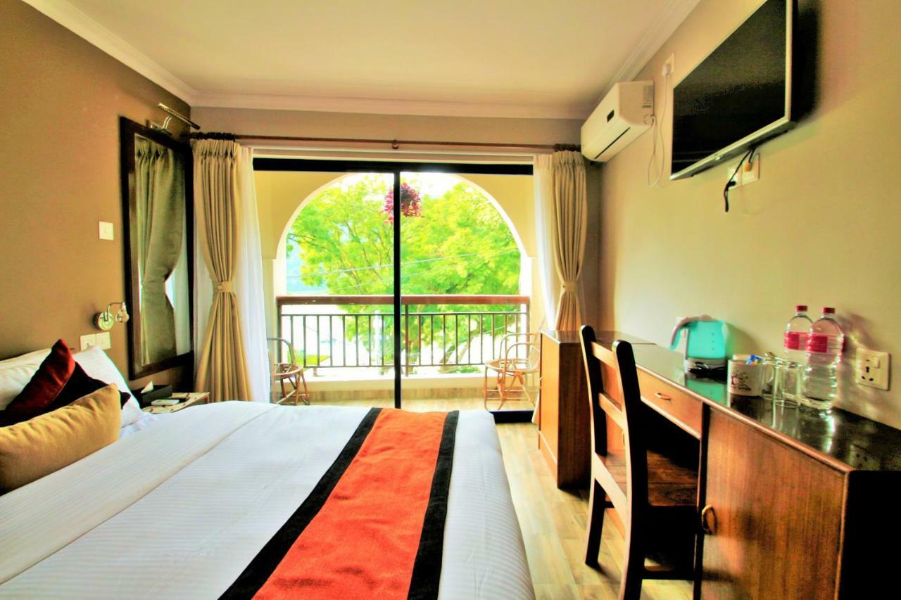 Hotel Raniban Arcade Pokhara Bagian luar foto