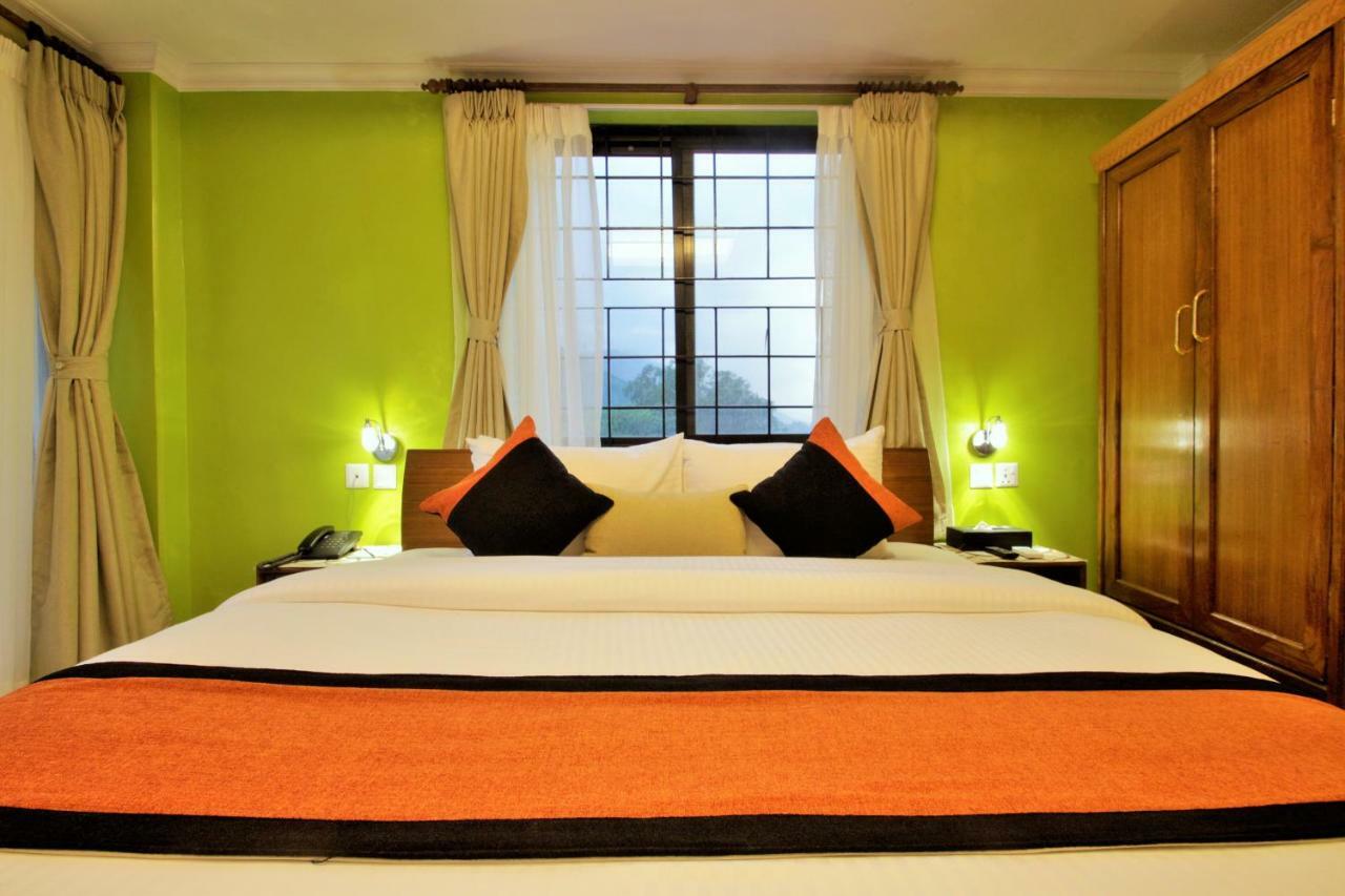 Hotel Raniban Arcade Pokhara Bagian luar foto