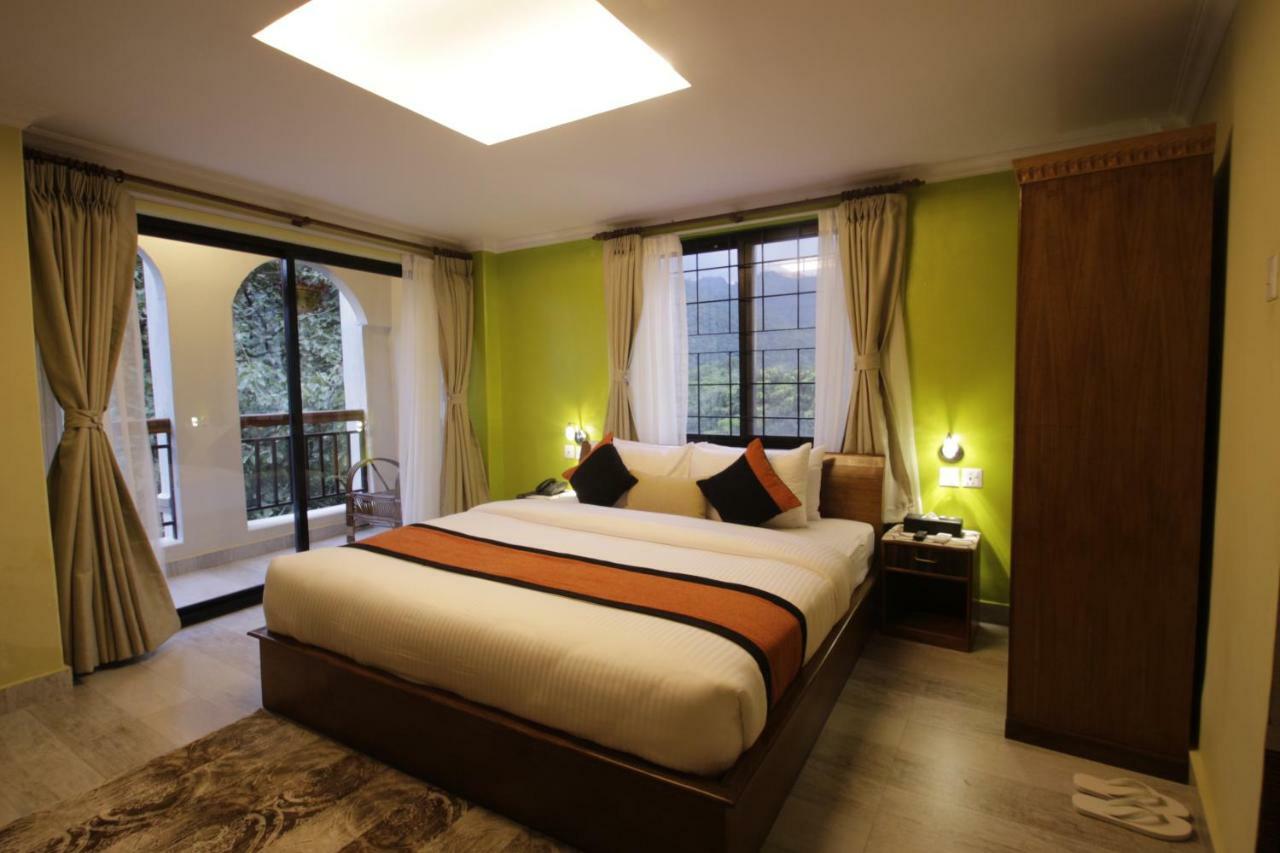 Hotel Raniban Arcade Pokhara Bagian luar foto